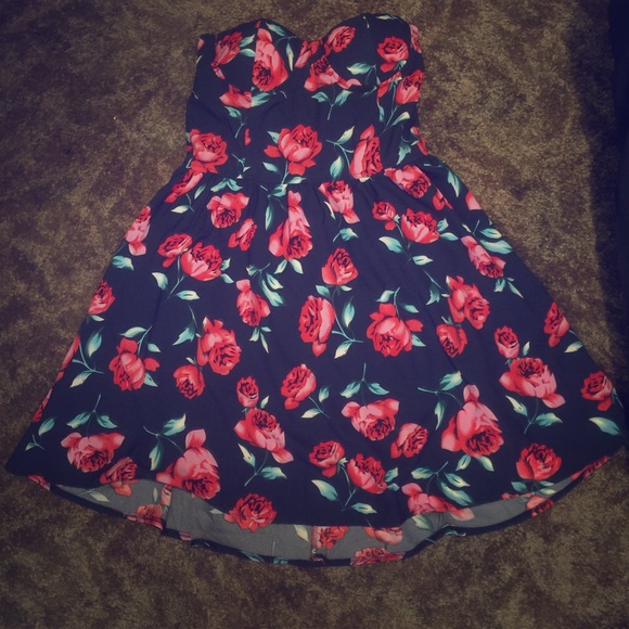 BEAUTIFUL DRESS
