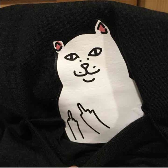 Cat in Pocket Flipping the bird - Picture 4 of 4