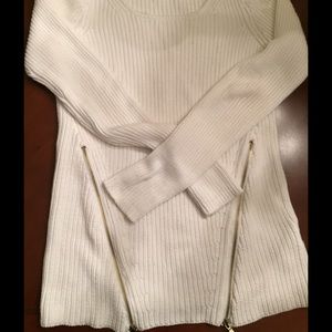 Guess White knit sweater