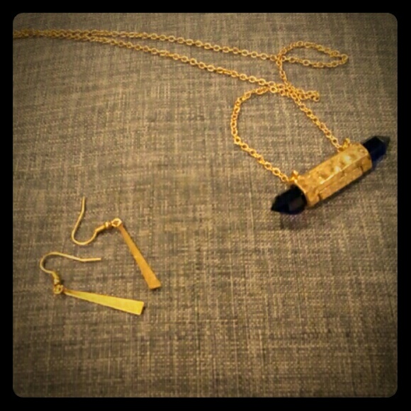 Spiky blue necklace and earrings set