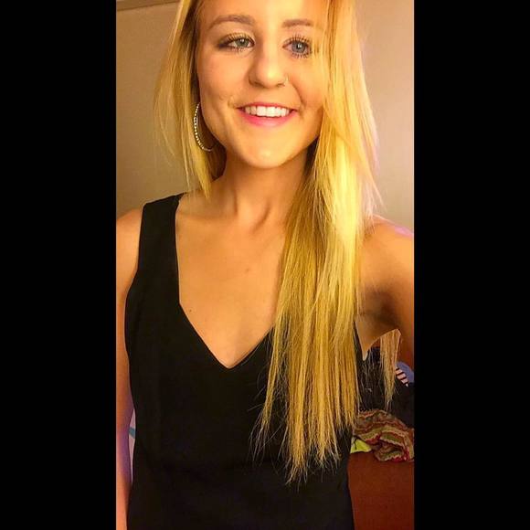 Meet your Posher, Tiffany - Picture 1 of 1