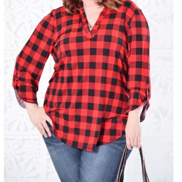 Tops - Cute plaid tunic style shirt