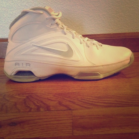 Nike Women's Air Visi Pro 3 Basketball Shoes