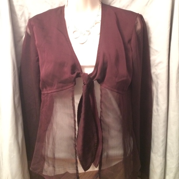 NEW🌟 Sheer front- tie top