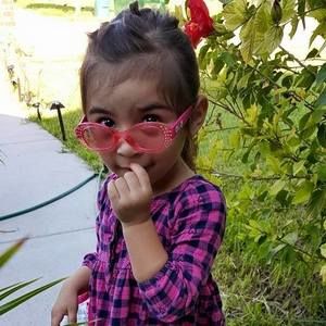 Meet your Posher, Perla