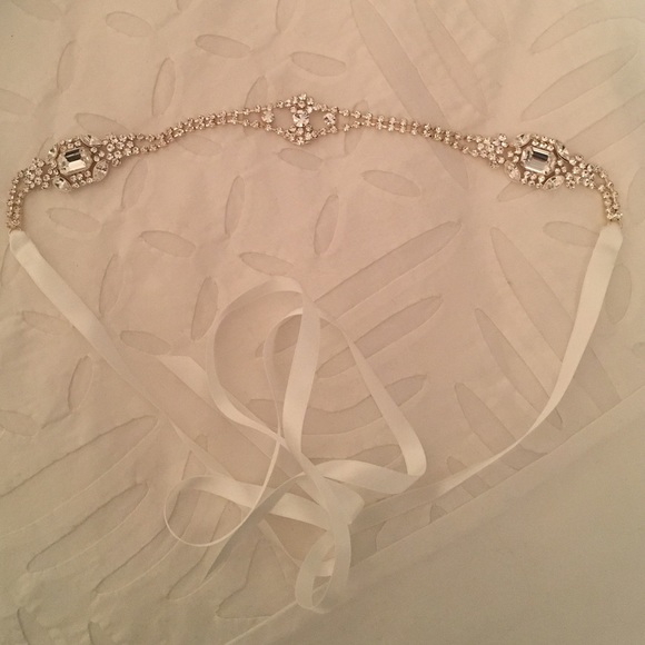NWT Stunning Deco-inspired Crystal Headband - Picture 2 of 2