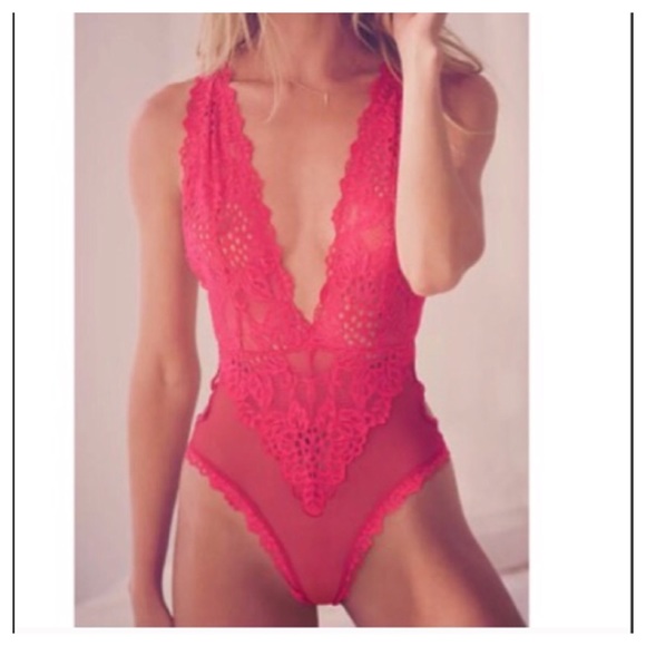 NWT! VIctorias Secret pink teddy 😘😘