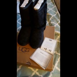 Black Short Ugg Boots
