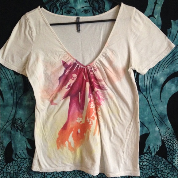 Urban Outfitters Tops - 😍Truly Madly Deeply V-neck rainbow pony tee