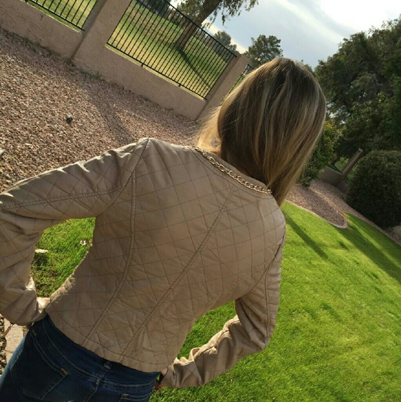 SALE!! Beautiful tan jacket with gold accessories - Picture 3 of 4