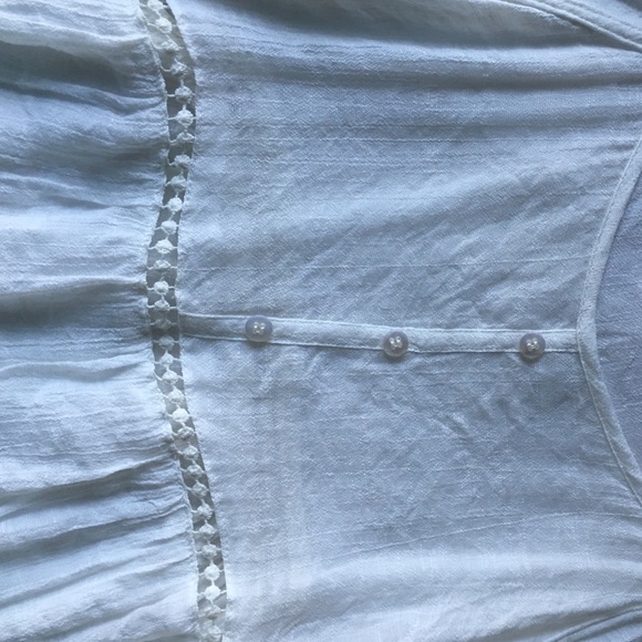 super cute white flowy sleeved dress - Picture 3 of 4