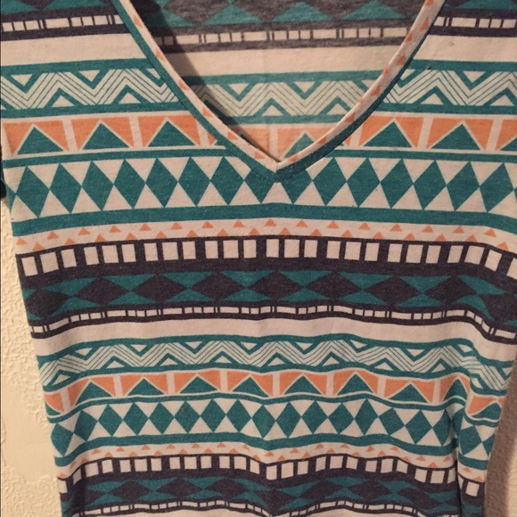SOLD- Nollie Tribal Aztec Tee Shirt size XSMALL - Picture 3 of 4