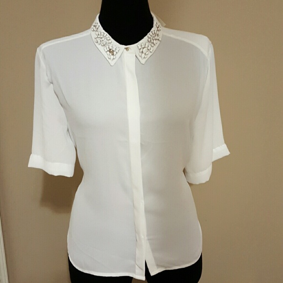 H&M Tops - White blouse❤