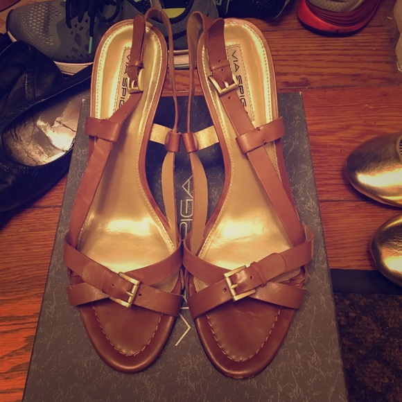 Via Spiga sandals- tan