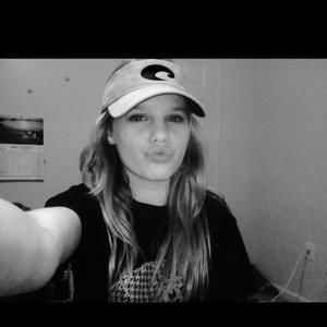 Meet your Posher, Katelynn