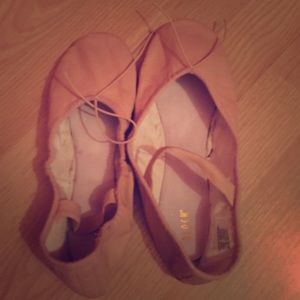 Ballet shoes