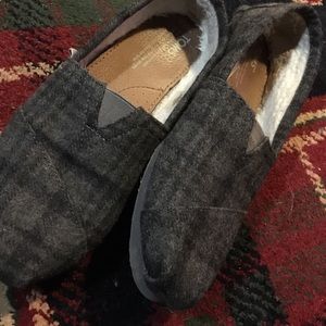 TOMS in new condition!! No signs of wear