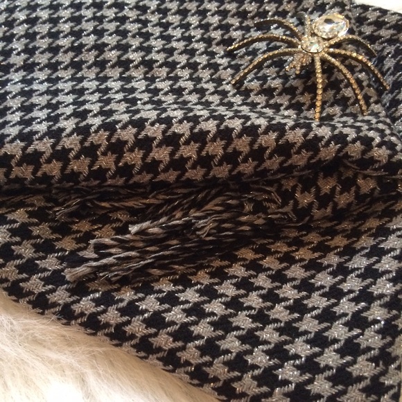 NWOT • Houndstooth Cape • Shawl • Scarf - Picture 2 of 4