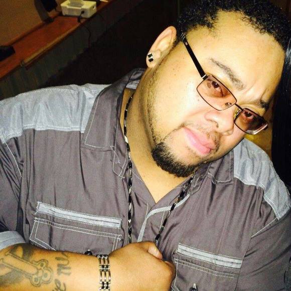 Meet your Posher, Derrick - Picture 1 of 1