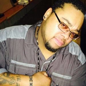 Meet your Posher, Derrick