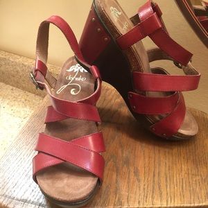 DANSKO WEDGE RED