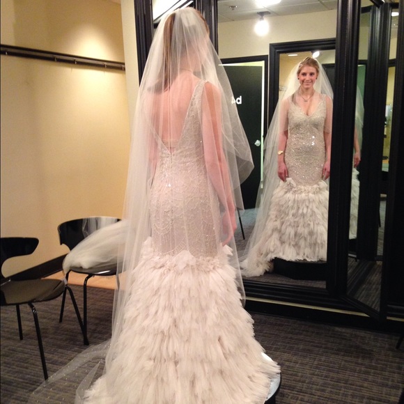 Not for sale: Gorgeous Swarovski chapel veil - Picture 3 of 4