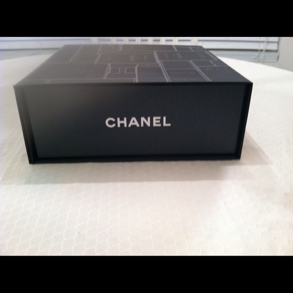 Chanel Box