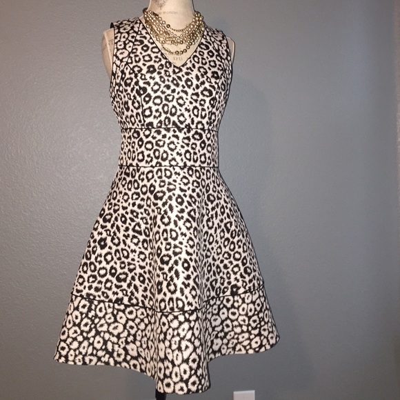 Banana Republic Dresses & Skirts - 🎉Flash Sale🎉Banana Republic Leopard Print Dress
