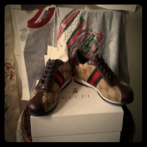 Gucci shoes and shirt boys