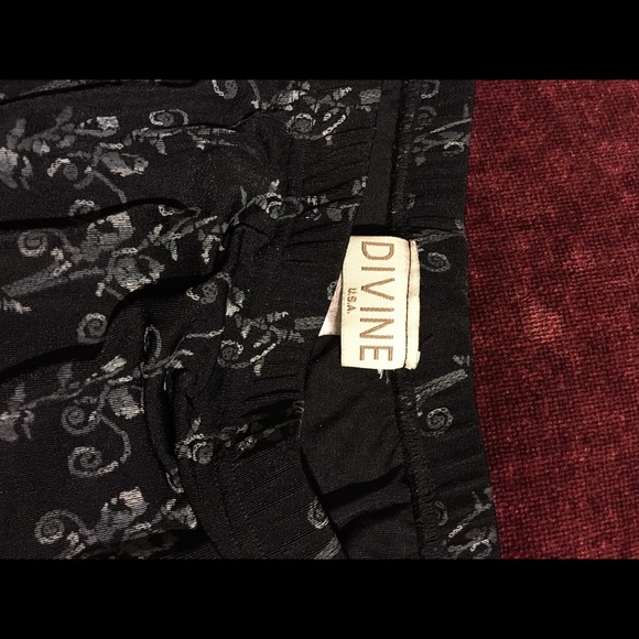 Beautiful long silver and black skirt - Picture 2 of 4