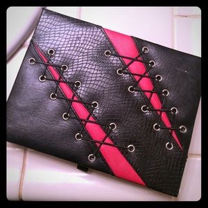 True blood eyeshadow palette