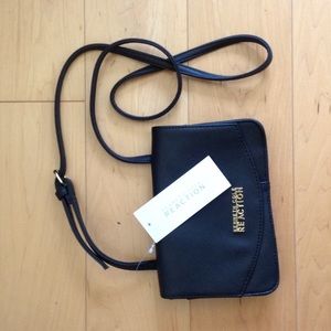 Kenneth Cole reaction small shoulder bag