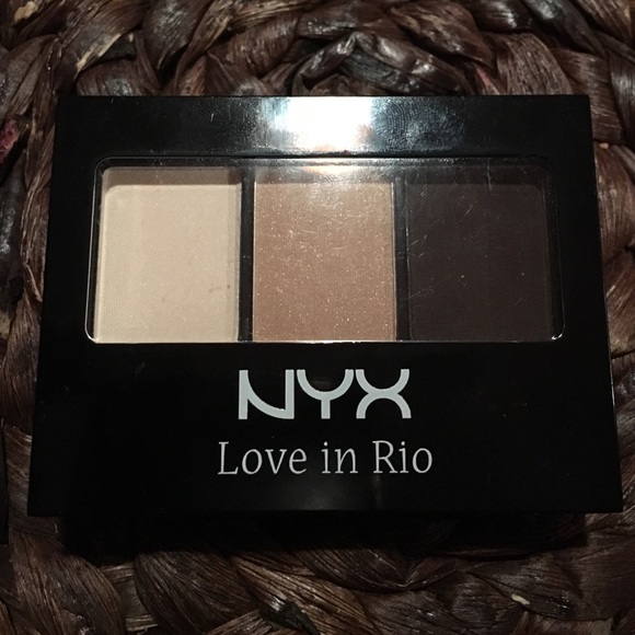NYX eyeshadow trio