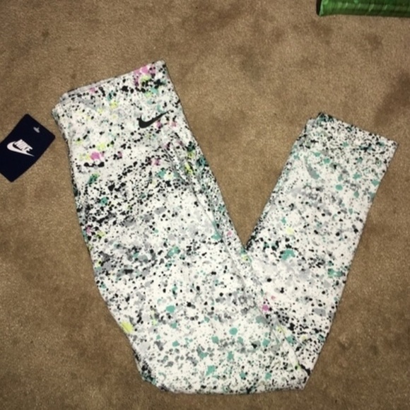 Nike Pants - Nike AOP crop legging