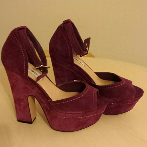 ❌❌SOLD❌❌ Steve Madden heels - Picture 2 of 3