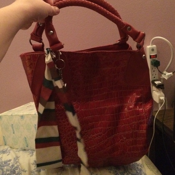 Red tote