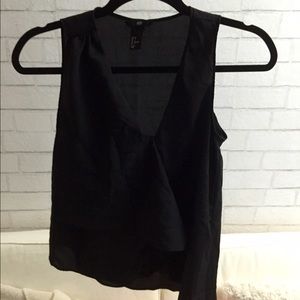 Little Black Sleeveless Top from H&M ❤️