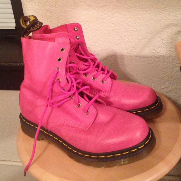 Raspberry Dr. Martens sz 10