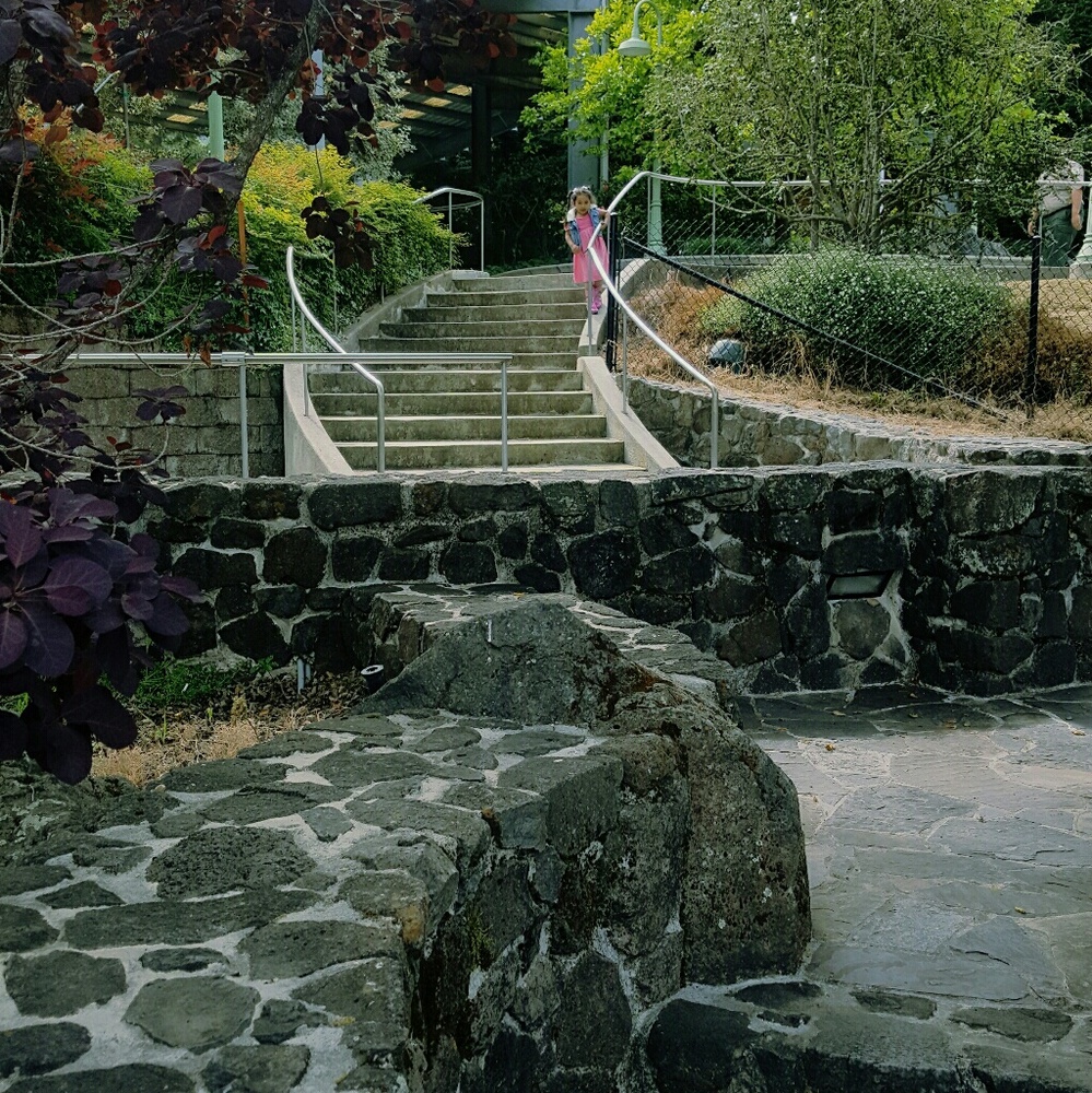 Meet your Posher, Camille