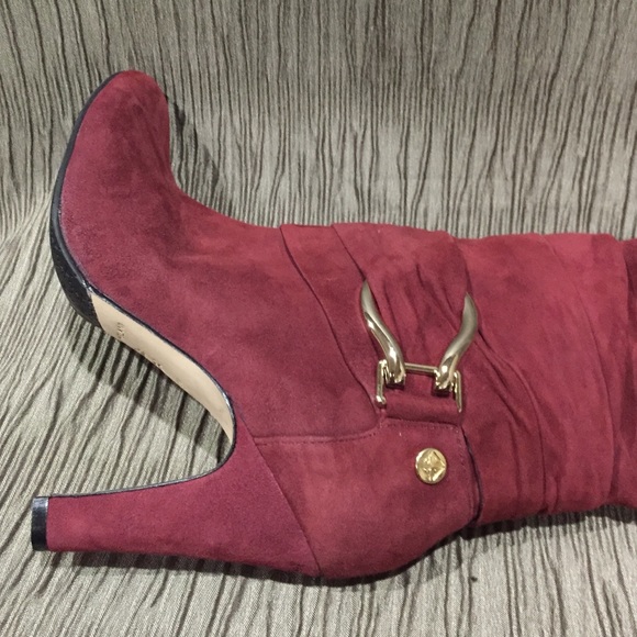 Boots - Picture 3 of 3