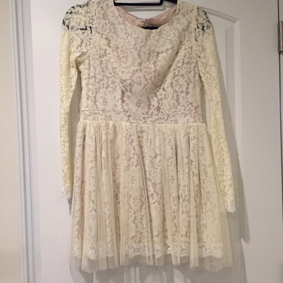 Super cute cream and blush lace dress size small