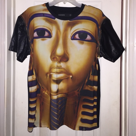 Nefertiti Design Shirt W/ Detachable Leather Arms