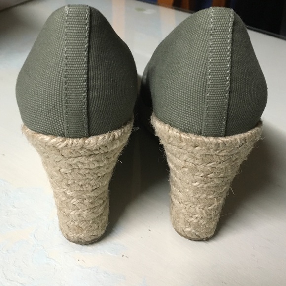 ❌sold❌J. Crew wedges - Picture 4 of 4