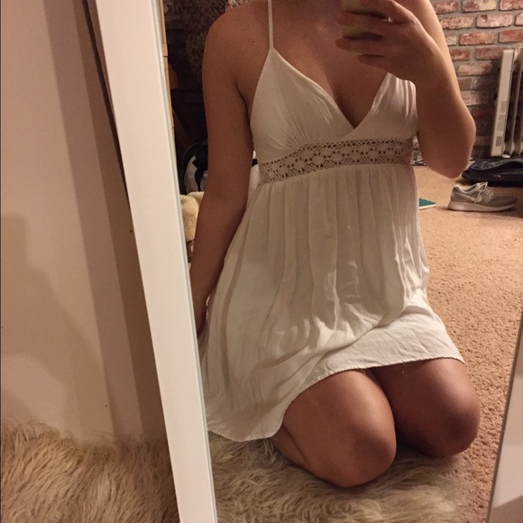 Super cute white dress!