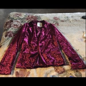 Velvet blazer. 💘