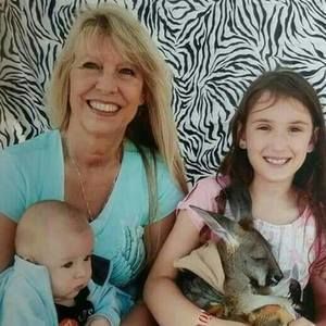 Meet your Posher, Victoria