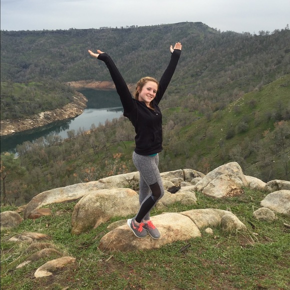 Meet your Posher, Brianna - Picture 1 of 1