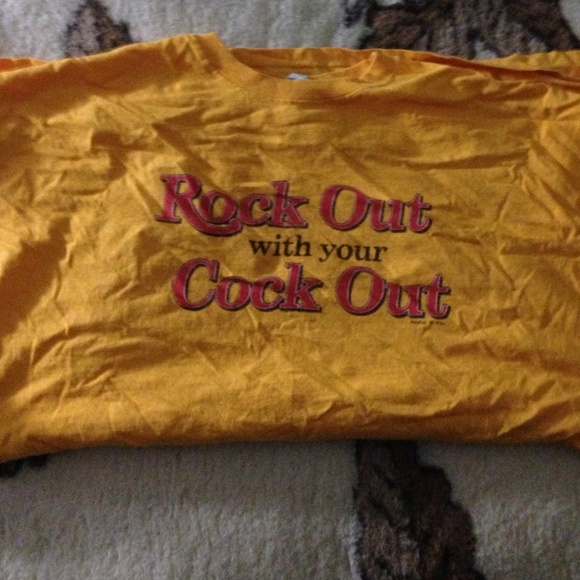 Size 2XL shirt barely worn.