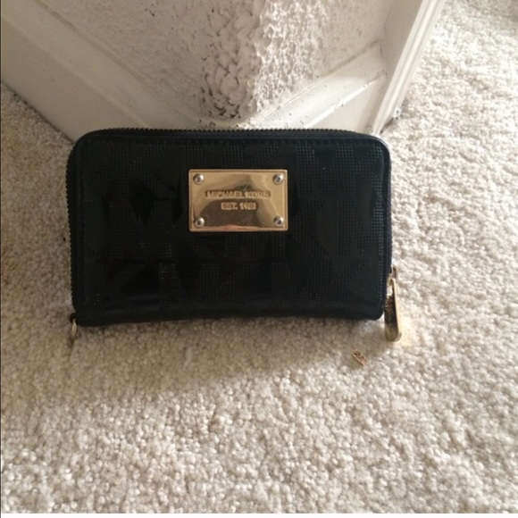 Michael kors wallet