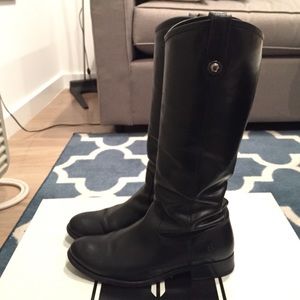 Beautiful FRYE Melissa Button Boots size 8.5 black